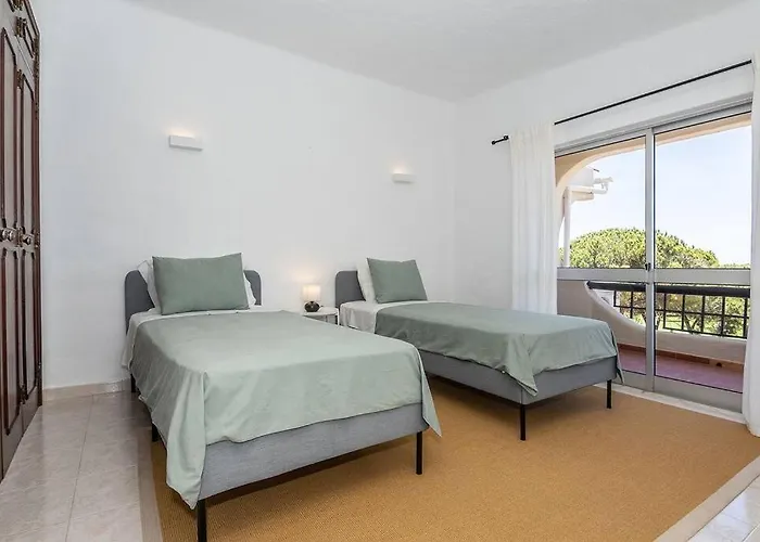 Sunny Vilamoura Golf With Private Pool Vakantiehuis